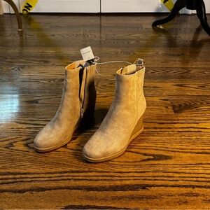 Universal Thread Taupe Wedge Booties | Size 6